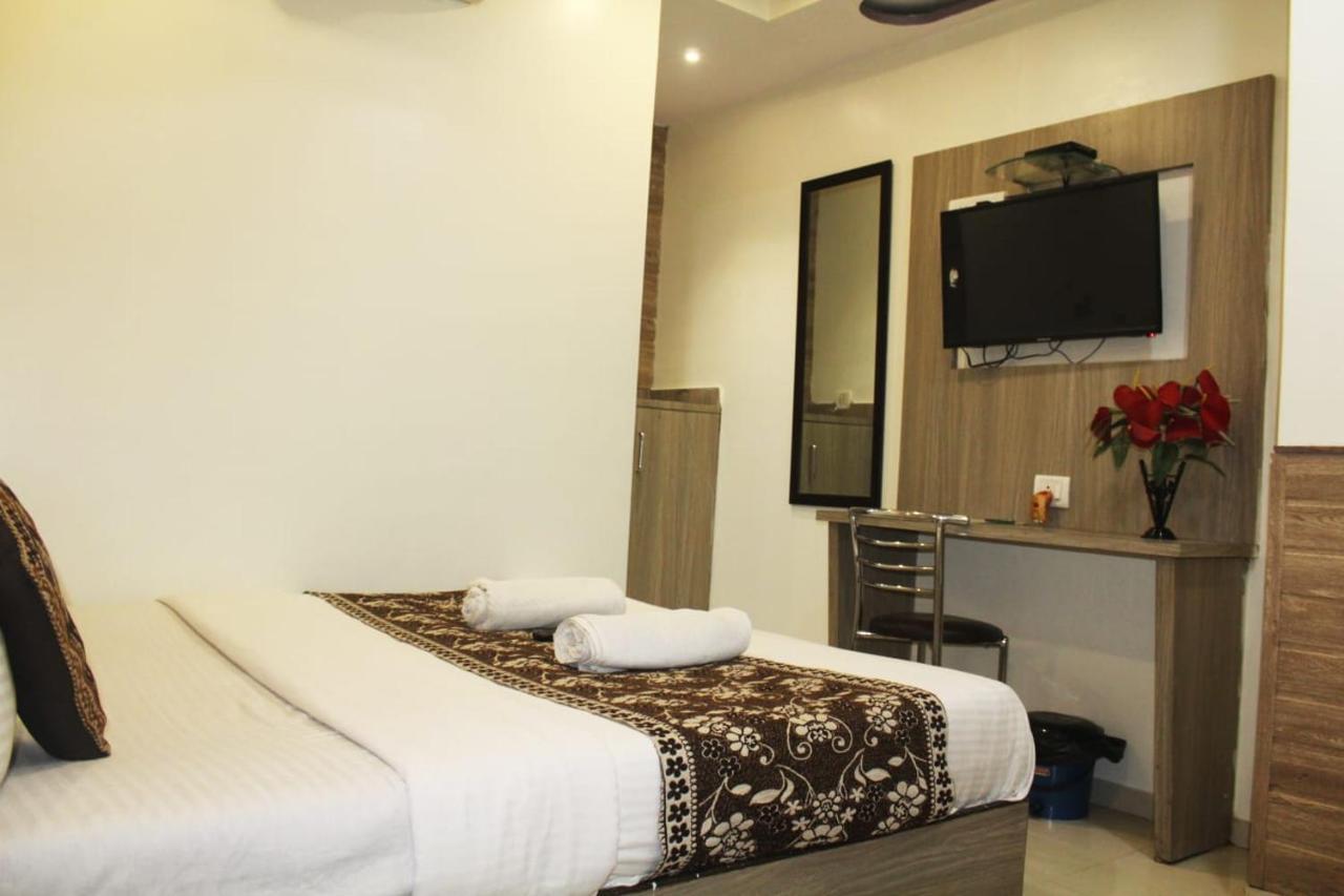 Hotel Time Gold Near Domestics Airport Bombaim Exterior foto