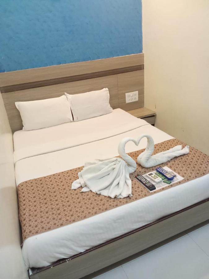 Hotel Time Gold Near Domestics Airport Bombaim Exterior foto