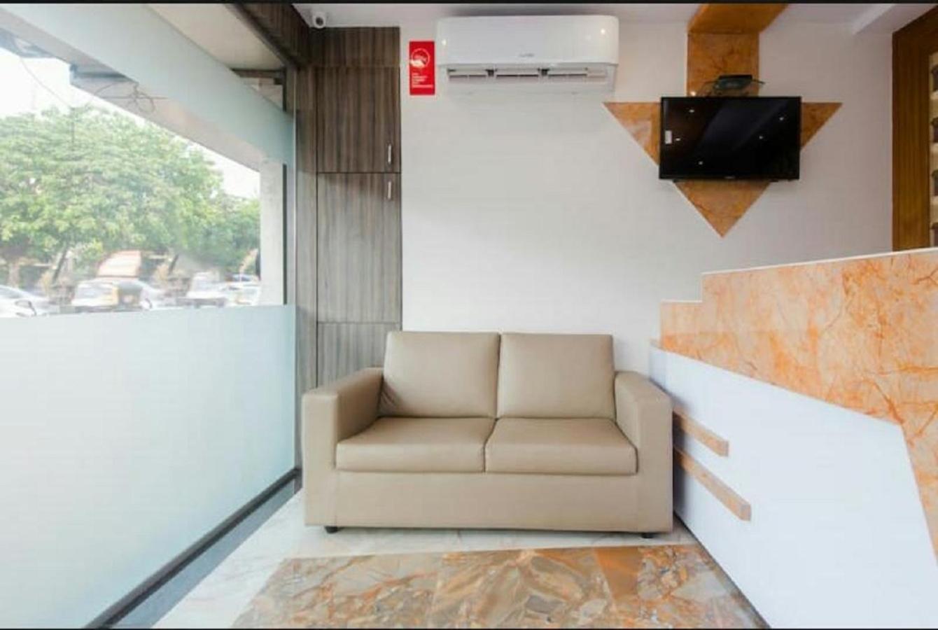 Hotel Time Gold Near Domestics Airport Bombaim Exterior foto